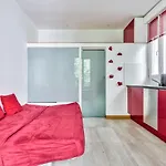 Beautiful Sunny Studio Apartment *Ourcq*